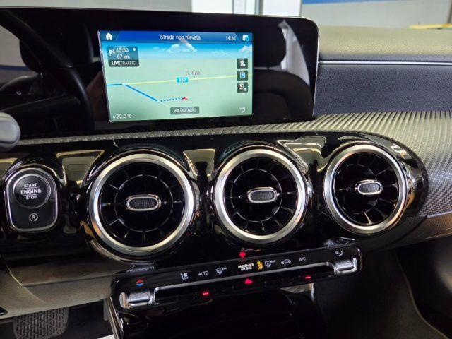 MERCEDES-BENZ A 180 d Automatic Premium