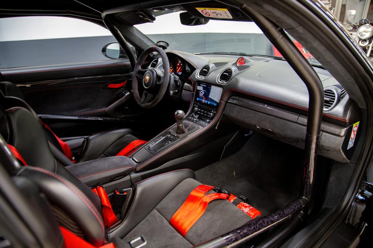 Porsche Cayman 718 GT4 Clubsport