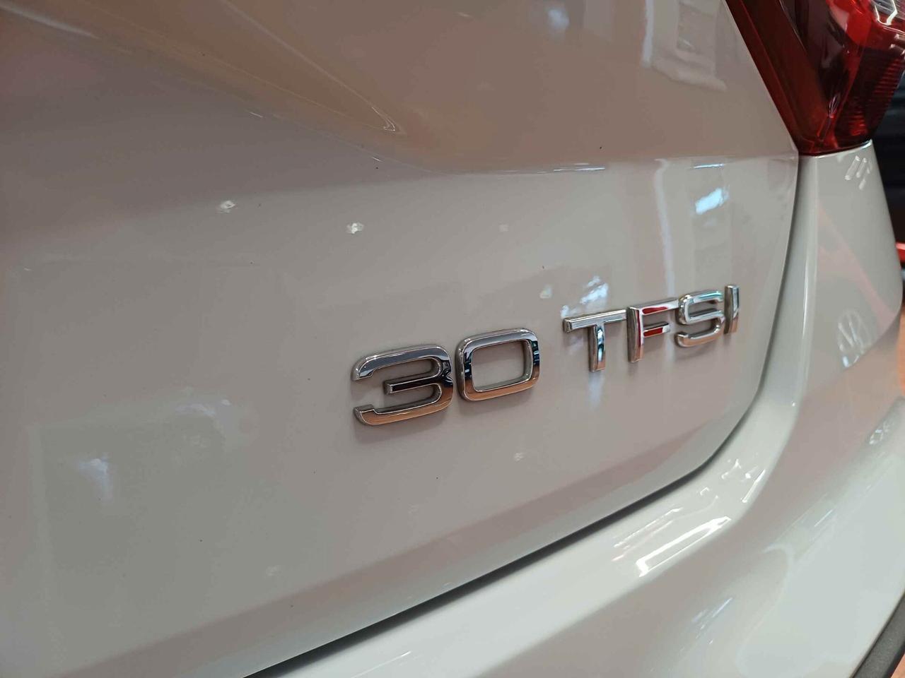 Audi Q2 30 TFSI Business Advanced