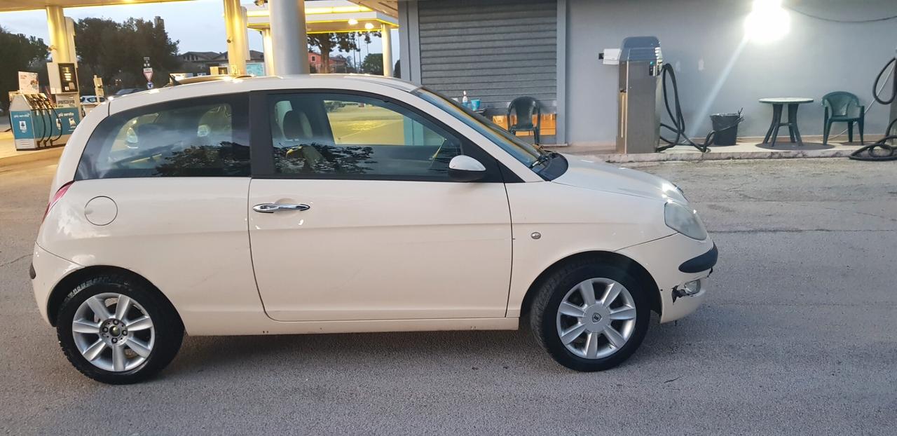 Lancia Ypsilon 1.3 Multijet 16V Oro