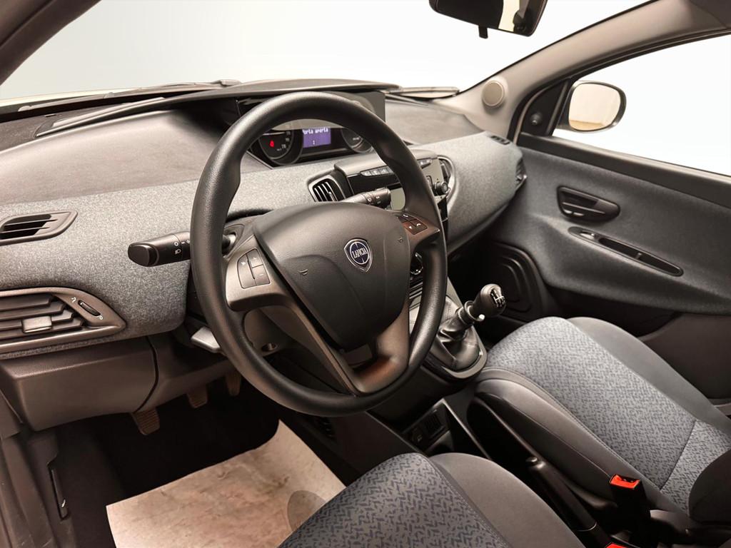 LANCIA Ypsilon III 2021 - Ypsilon 1.0 firefly hybrid Silver s&s 70cv