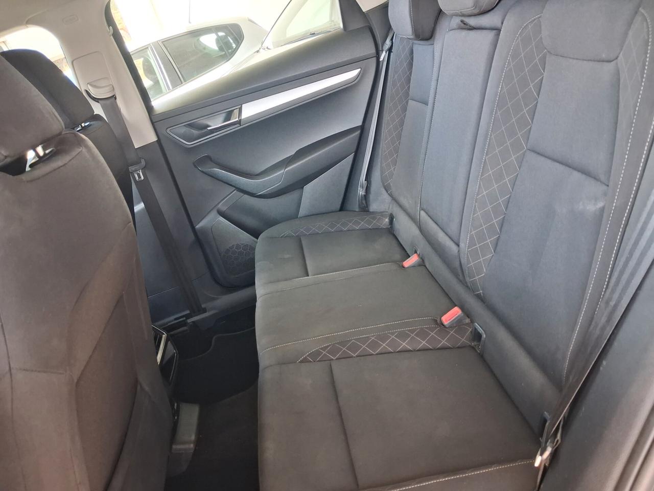 Skoda Karoq 1.6 TDI Style autocarro 4 posti bollo ridotto
