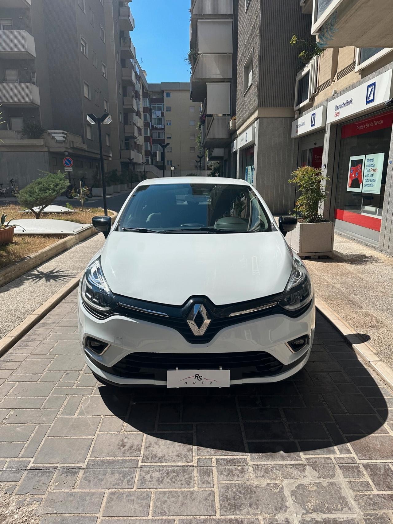 Renault Clio TCe 12V 90 CV GPL 5 porte Moschino Life