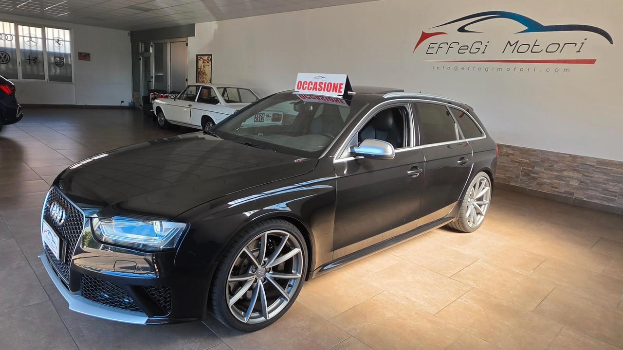 Audi A4 RS 4 Avant 4.2 V8 FSI quattro S tronic