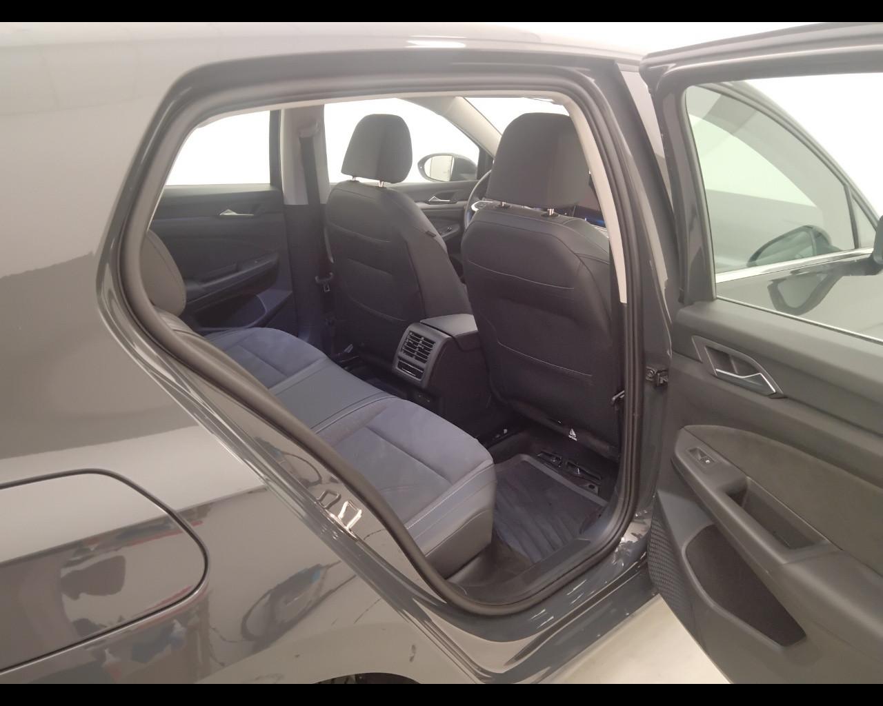 VOLKSWAGEN Golf VIII 2024 - Golf 1.5 tsi ehybrid Style 204cv dsg