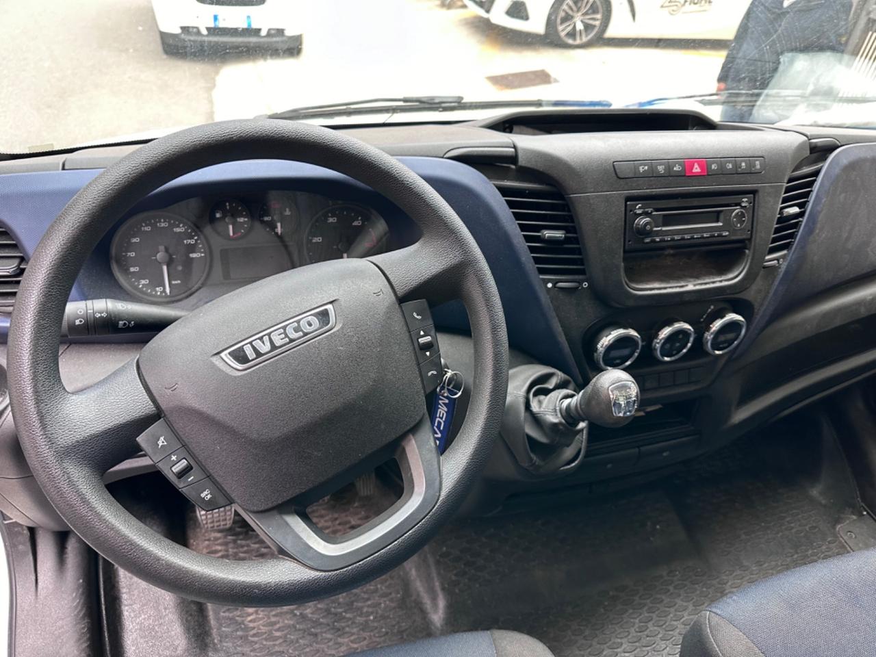 Iveco IVECO DAILY CON SPONDA ELETTRICA