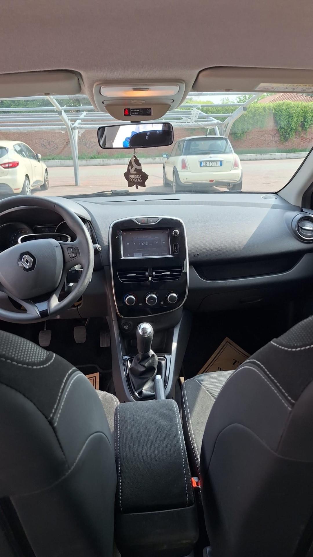 Renault Clio 1.2 75CV GPL 5 porte Costume National