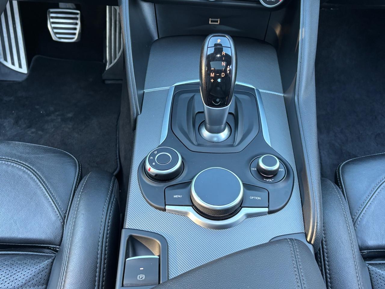 Alfa Romeo Giulia VELOCE