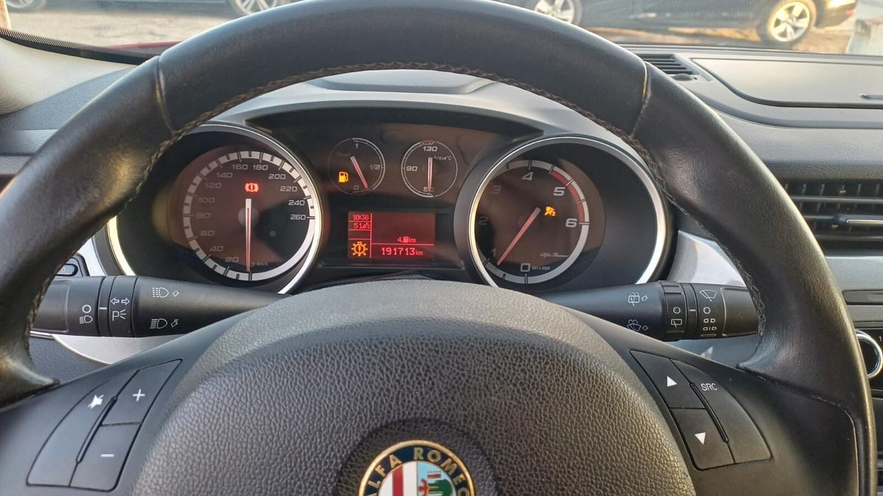 Alfa Romeo Giulietta 1.6 JTDm-2 105 CV Distinctive 2013 ROSSA COME NUOVA