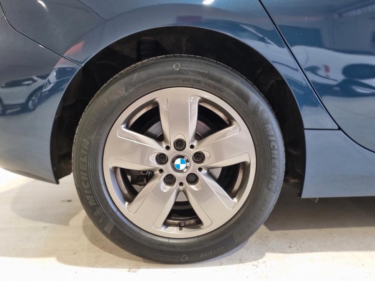 Bmw 116d 5p. Business Advantage