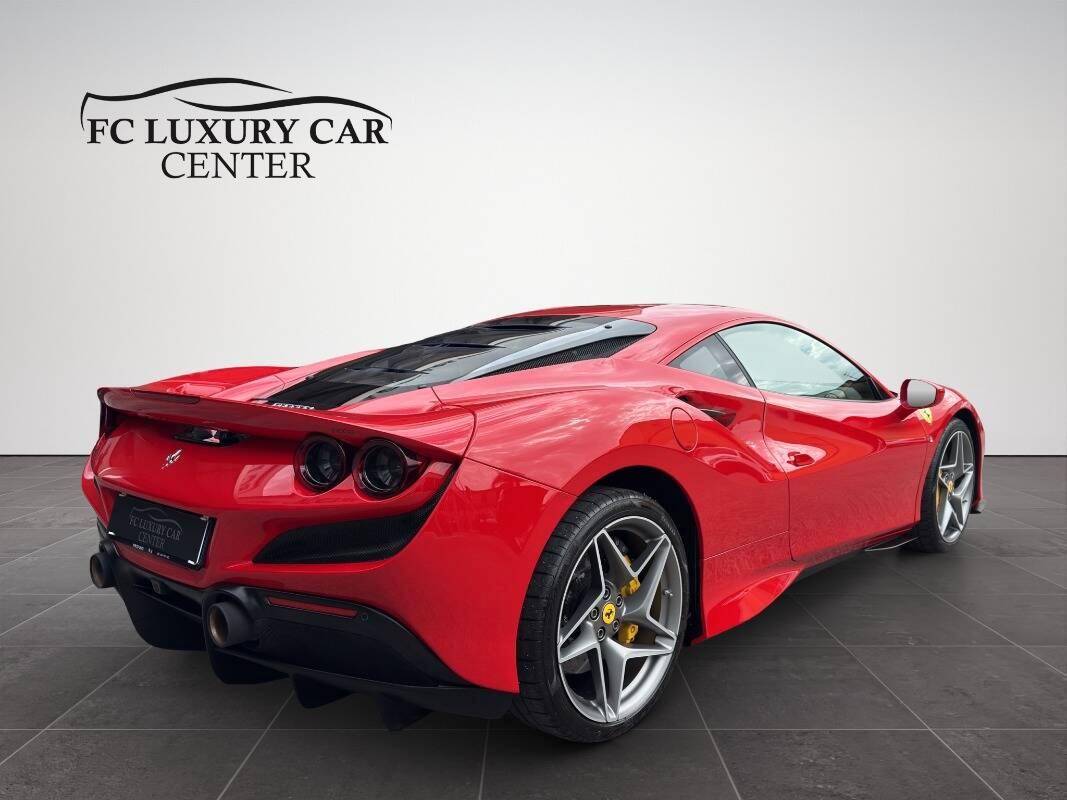 Ferrari F8 3.9 SOLLEVATORE FULL CARBON ITALIANA !