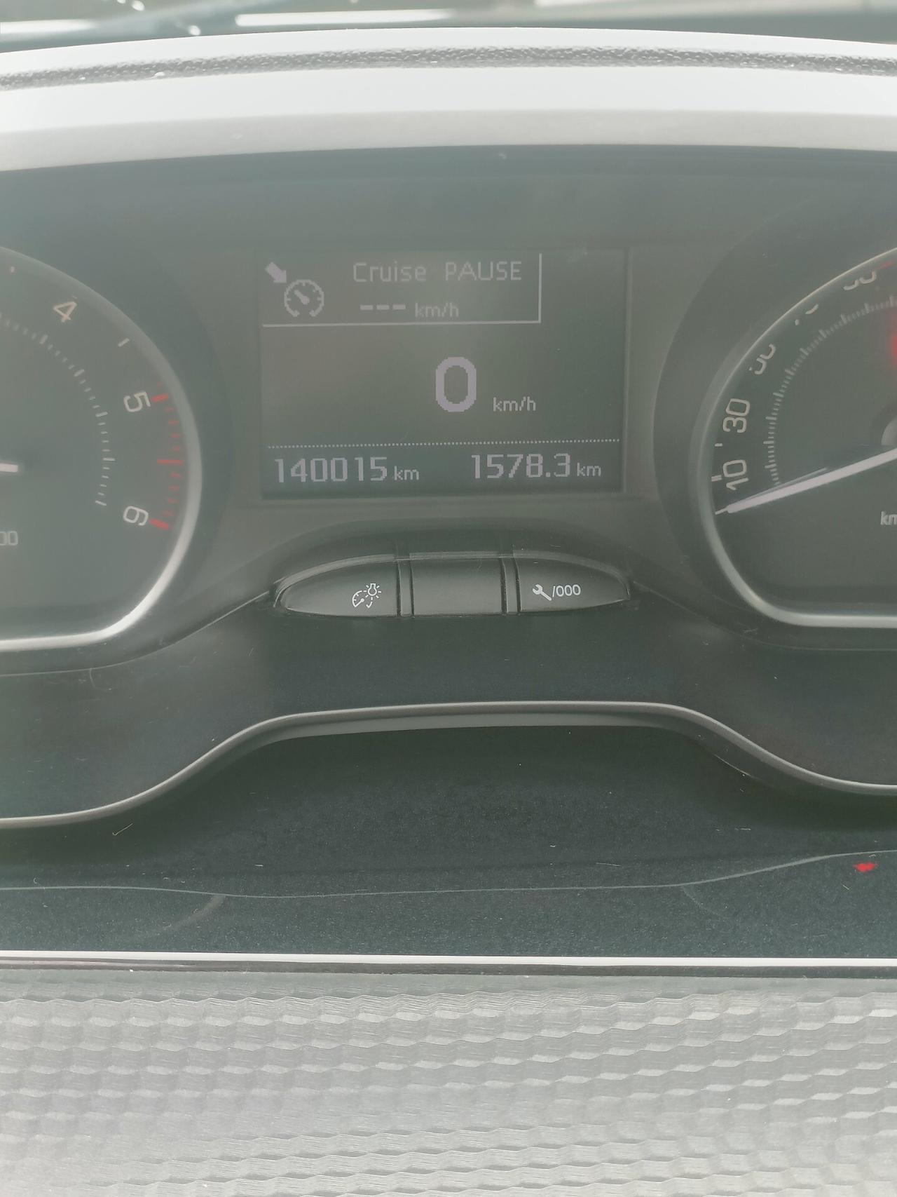 Peugeot 208 BlueHDi 75 5 porte Allure