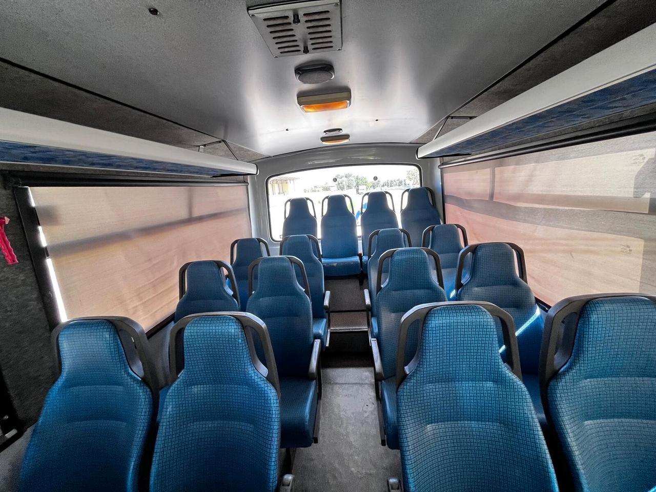 AUTOBUS IVECO DAILY 49E12 UNICO PROPRIETARIO 24 POSTI