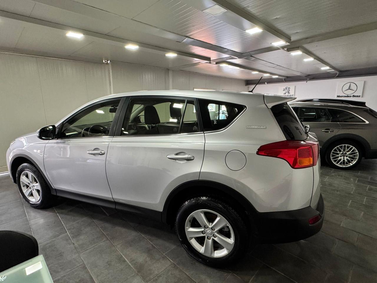 Toyota RAV4 2.0 D-4D 2WD 20°Anniversario