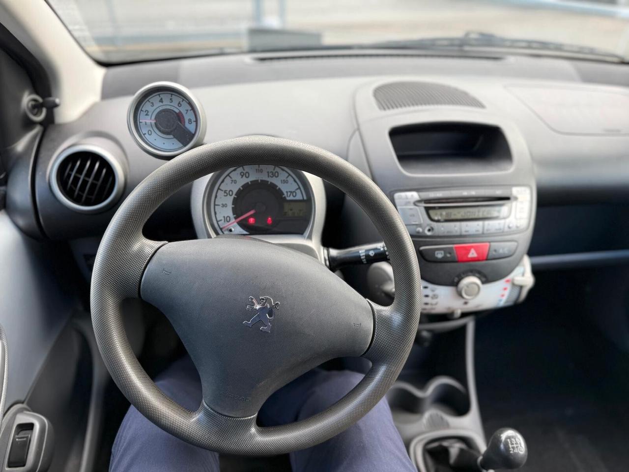 Peugeot 107 1.0 68CV 3p. Plaisir