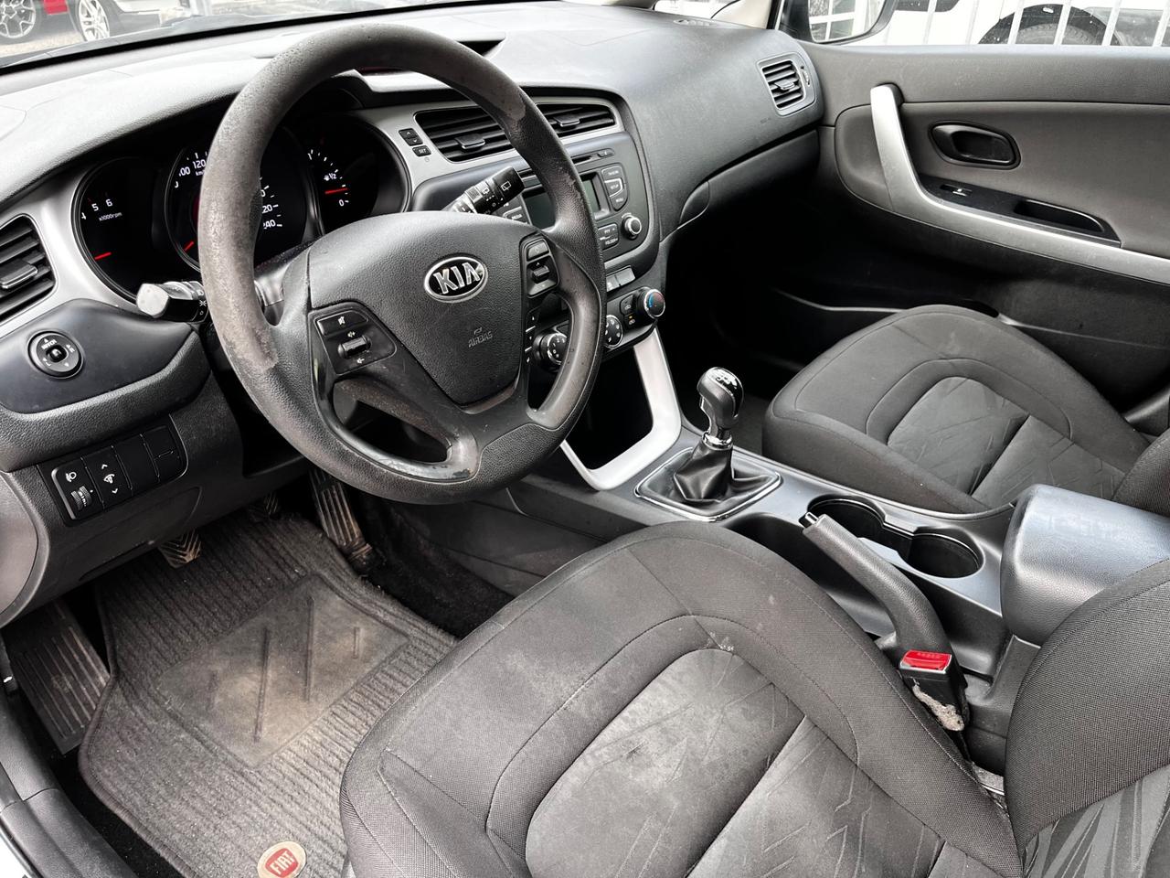 Kia Ceed cee'd 1.4 CRDi 5 porte OK NEOPATENTATI