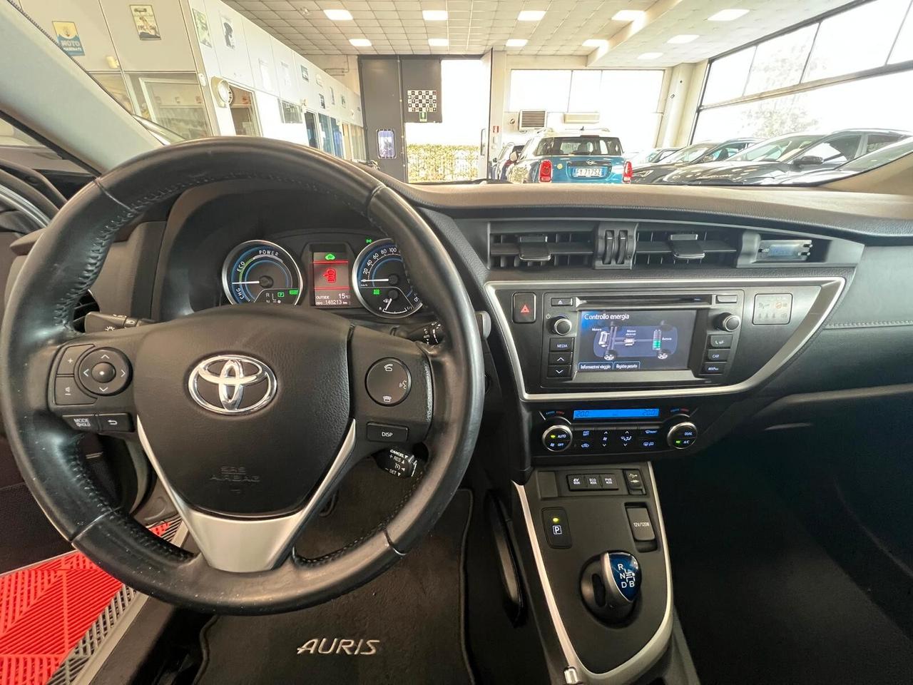 Toyota Auris Touring Sports 1.8 Hybrid Lounge