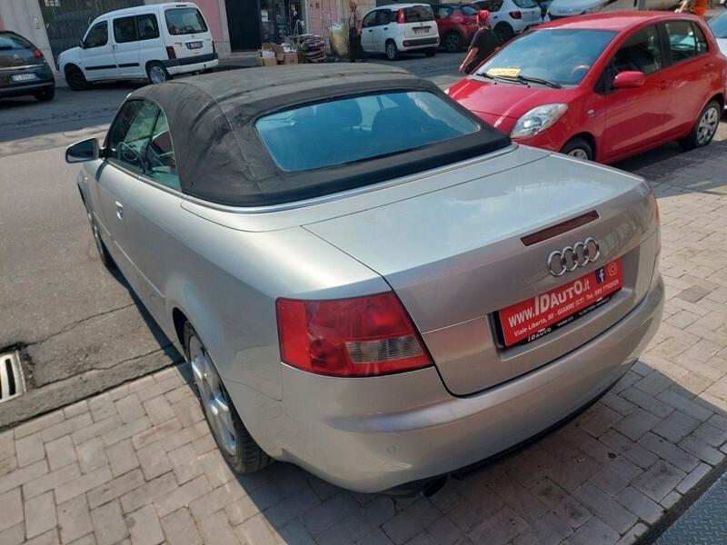 Audi A4 Cabriolet 2.5 V6 TDI cat