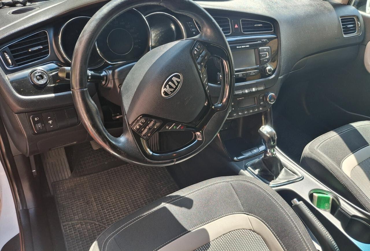 Kia Ceed cee'd 1.4 CRDi SW.-TELECAMERA-LUCI LED-
