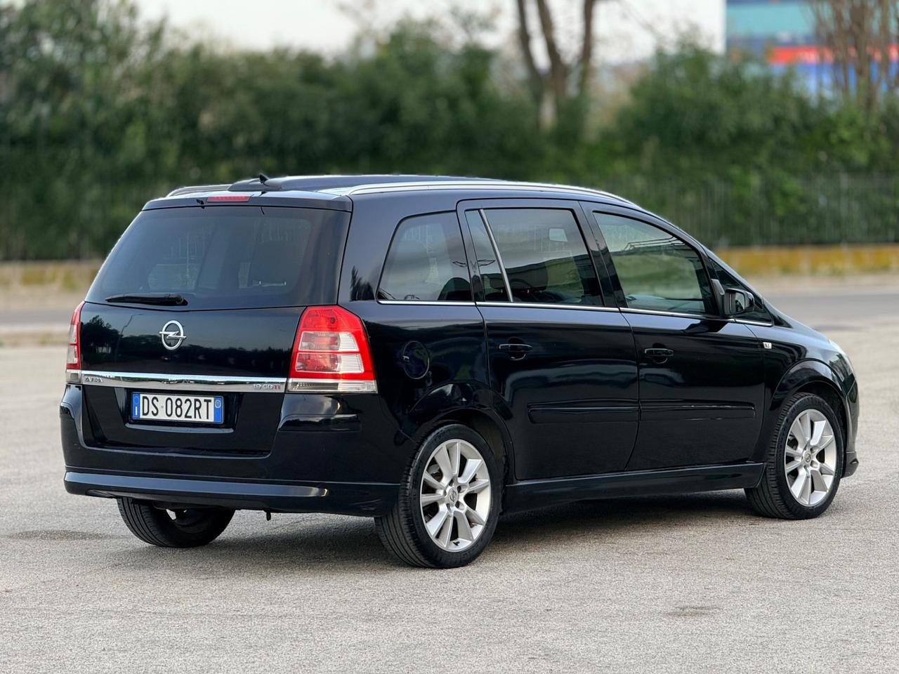 Opel Zafira 1.9 diesel Cosmo