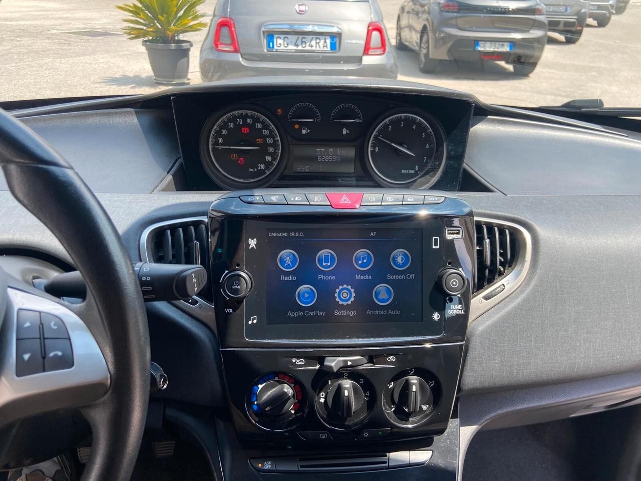 Lancia Ypsilon 1.0 Hybrid 5 porte Gold 2023
