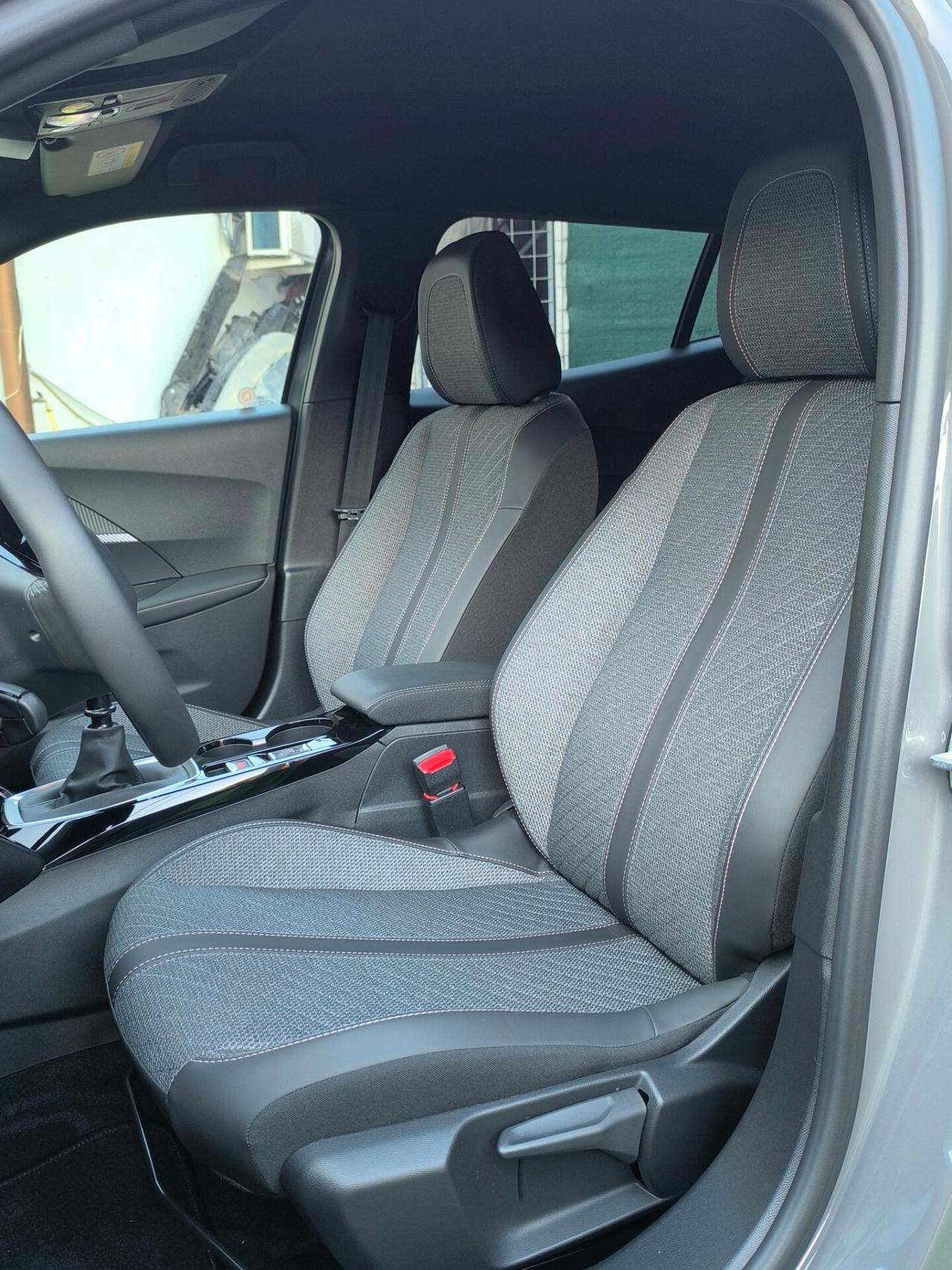 Peugeot 2008 PureTech Allure 3.000 km UNICO PROPRIETARIO