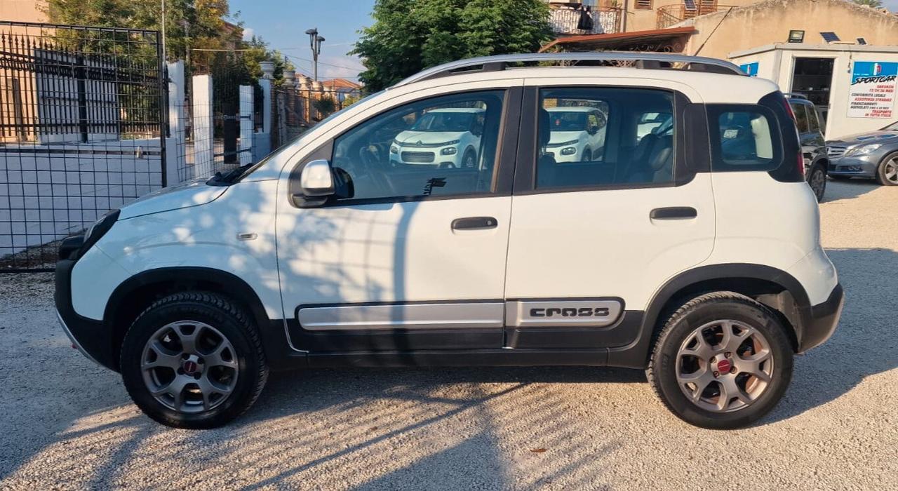 FIAT PANDA 1.3 JTM 95 CV 4X4 CROSS DEL 01/2018 CON APPENA 112.500 KM