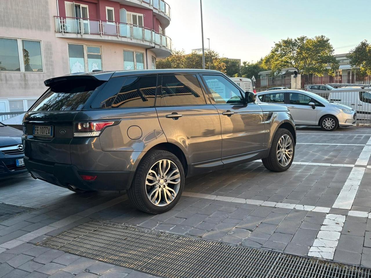 Land Rover Range Sport 3.0 TDV6 HSE Dynamic