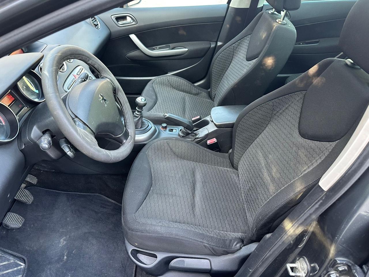 Peugeot 308 1.6 HDi 110CV SW Ciel Féline