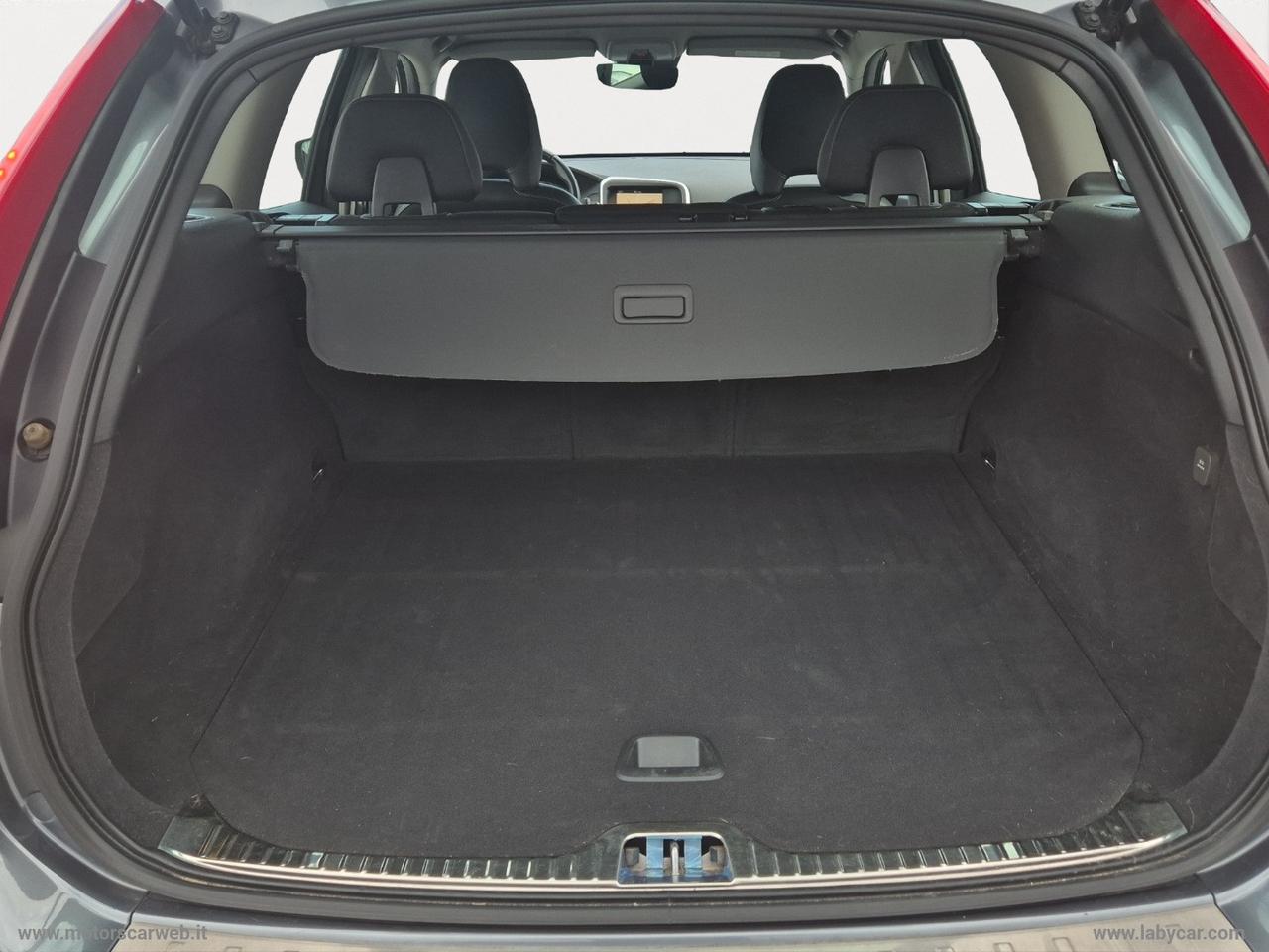 VOLVO XC60 D3 Geartronic Momentum