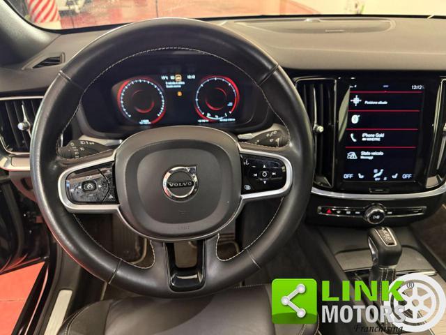 VOLVO V60 D3 Geartronic R-design - IVA -FULL- GANCIO -24MESI