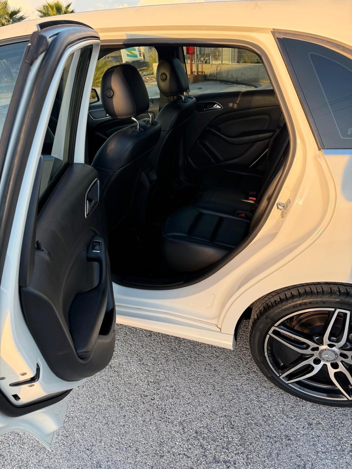 Mercedes-benz B 200 CDI BlueEFFICIENCY Premium