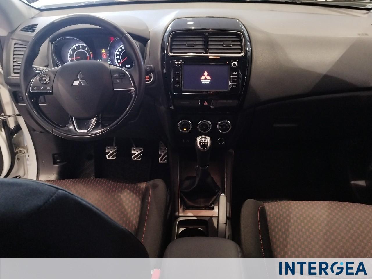 MITSUBISHI ASX 1.6 Intense navi 2wd my18