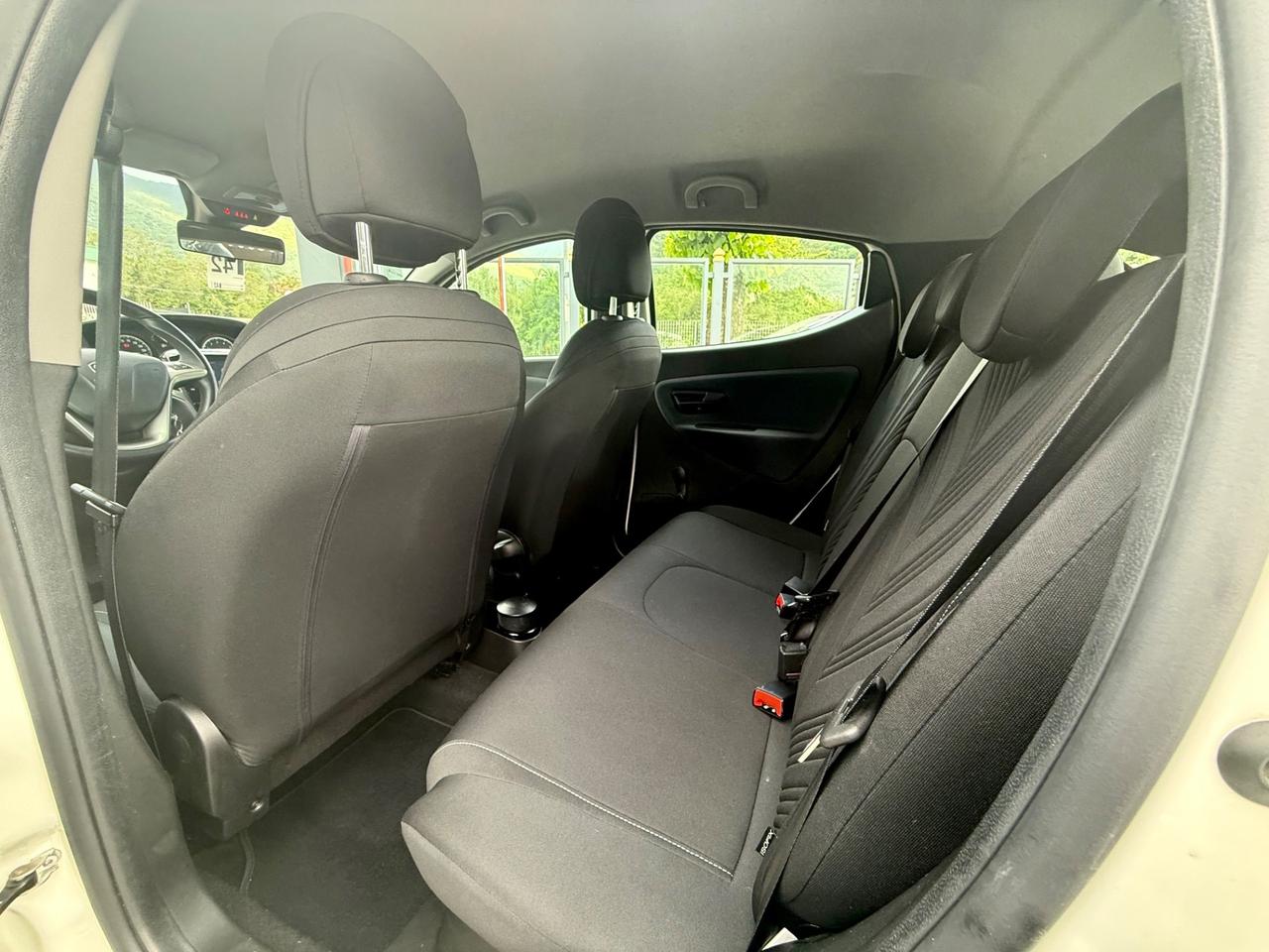 Lancia Ypsilon 1.2 69 CV 5 porte GPL Gold