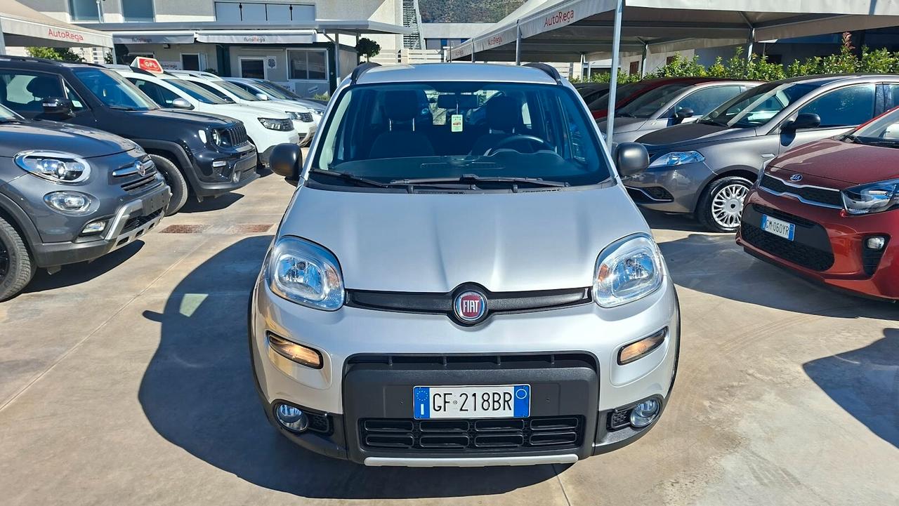 Fiat Panda 1.2 GPL di serie Trekking 2021