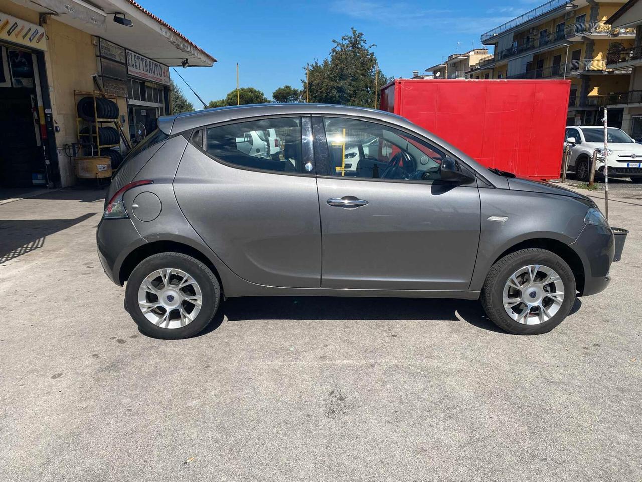 Lancia Ypsilon 0.9 TwinAir Ecochic KM 58000 Nuova