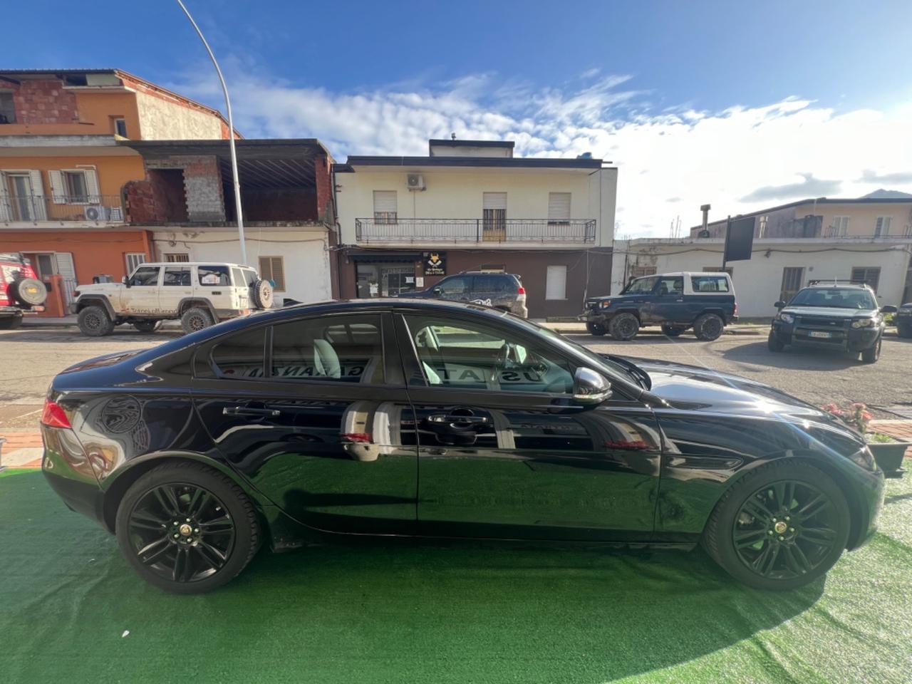 Jaguar XE 2.0 D Turbo aut. Portfolio