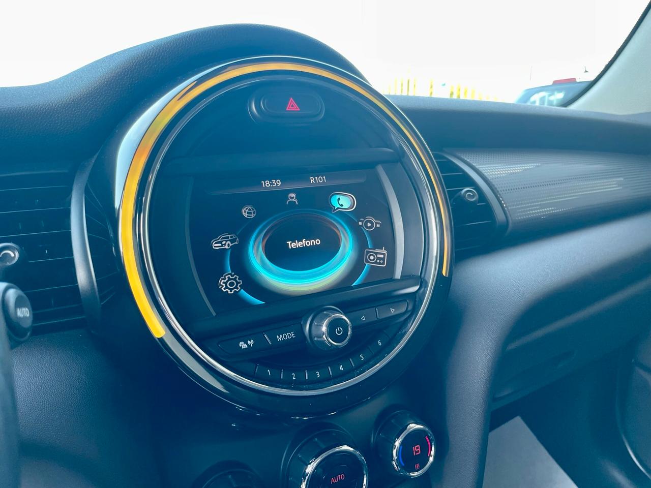 Mini Cooper D 1.5 116cv Business Auto