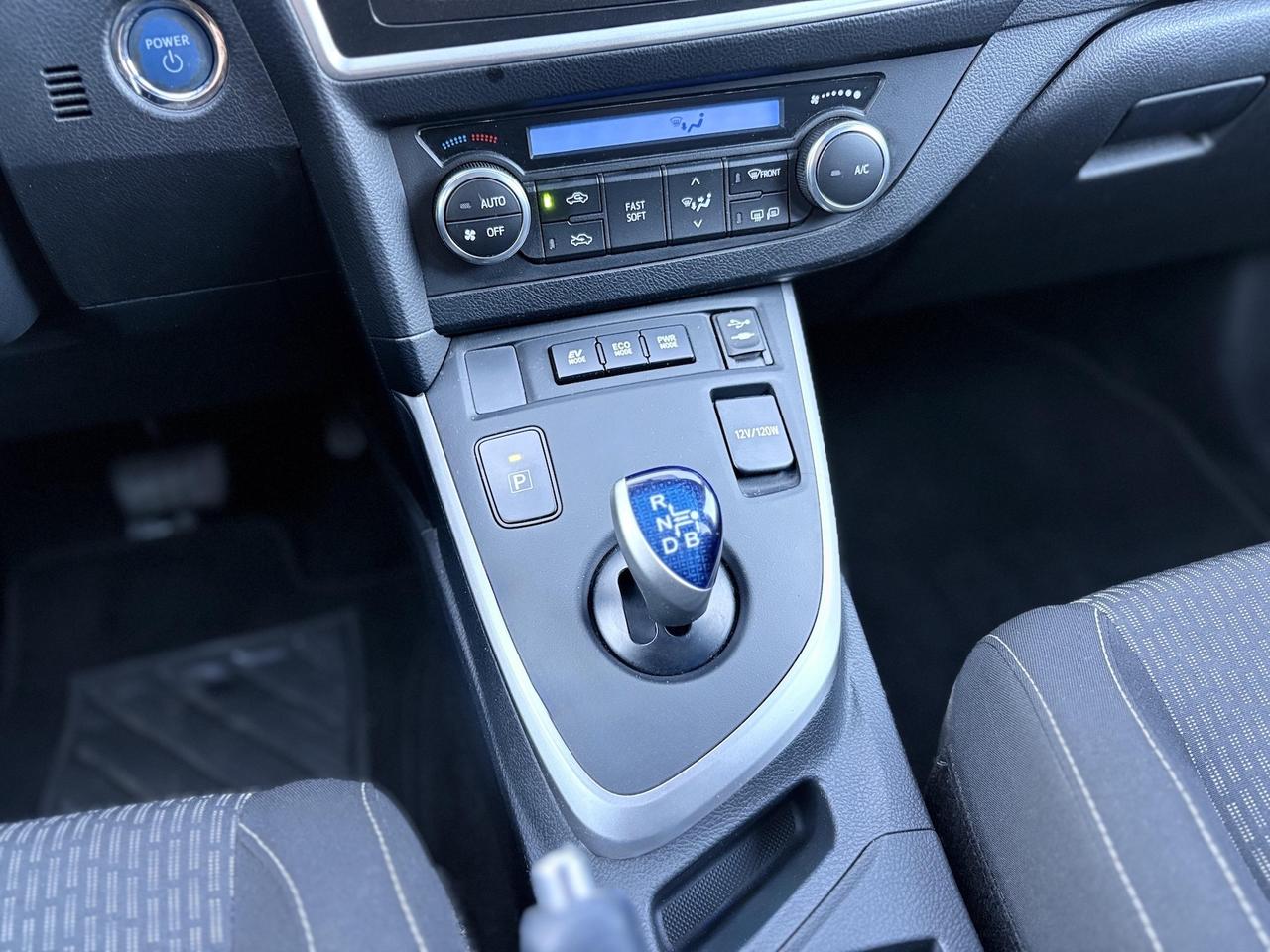Toyota Auris 1.8 Hybrid 99CV E5 Neo - 2014