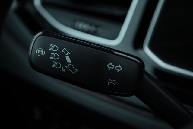 VOLKSWAGEN Taigo 1.0 TSI 115 CV TETTO DSG R-Line Prezzo Netto