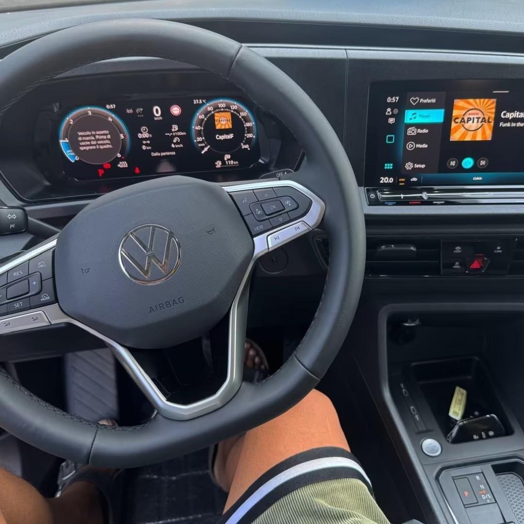 Volkswagen Caddy Maxi con pianale ribassato – Auto per disabili