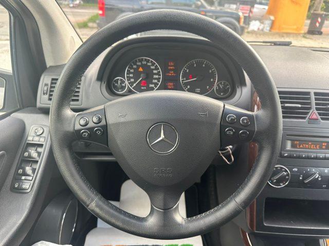 MERCEDES-BENZ A 150 Elegance