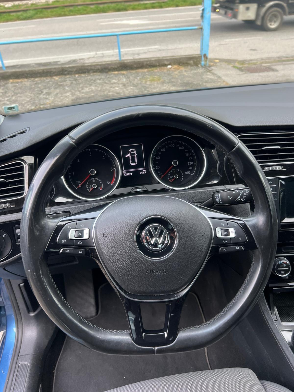 Volkswagen Golf 2.0 TDI 5p. Highline BlueMotion Technology