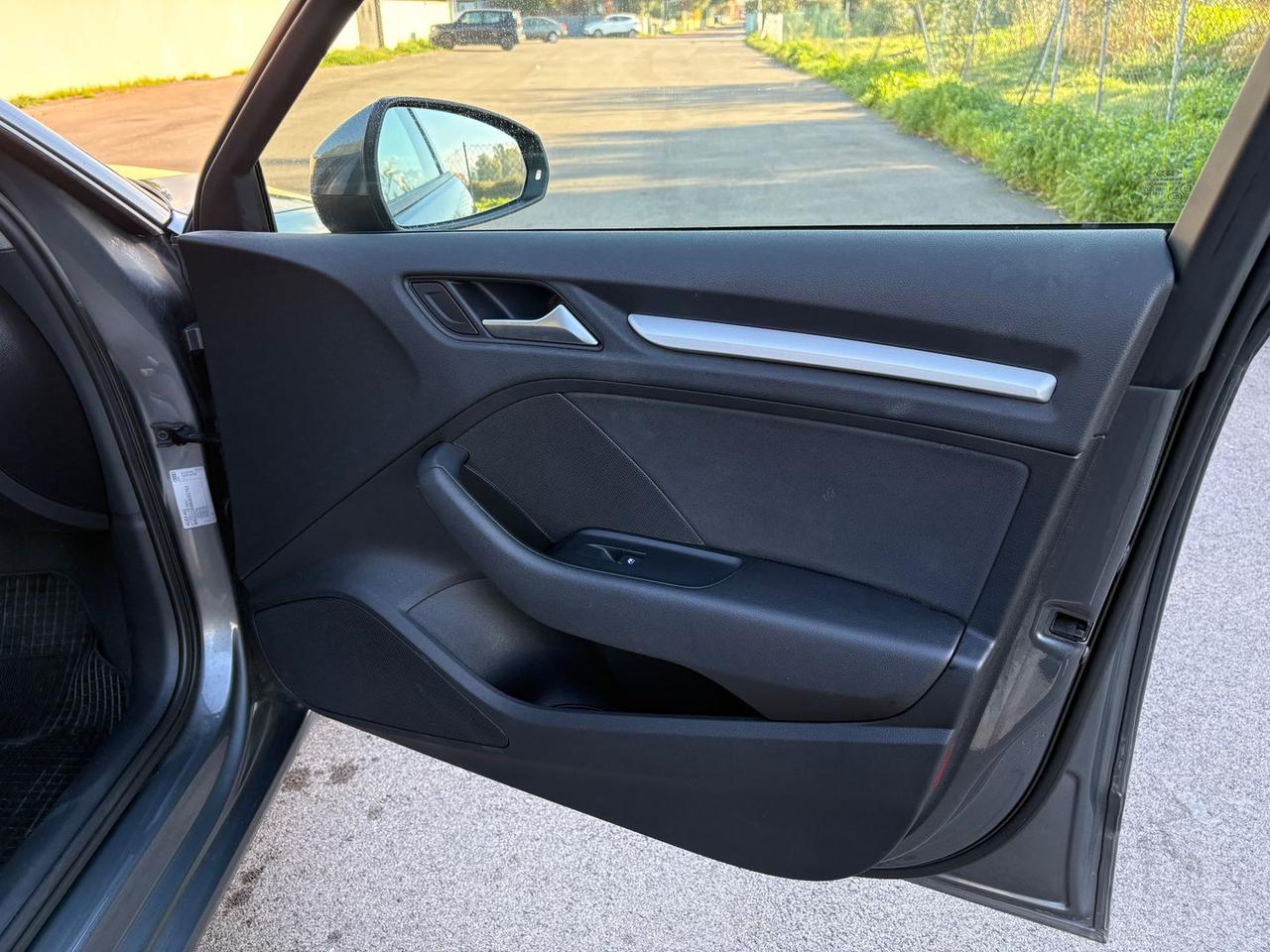 Audi A3 1.6 30 TDI Admired #8285