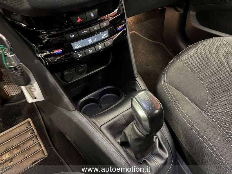 Peugeot 208 PureTech 82 5 porte Allure