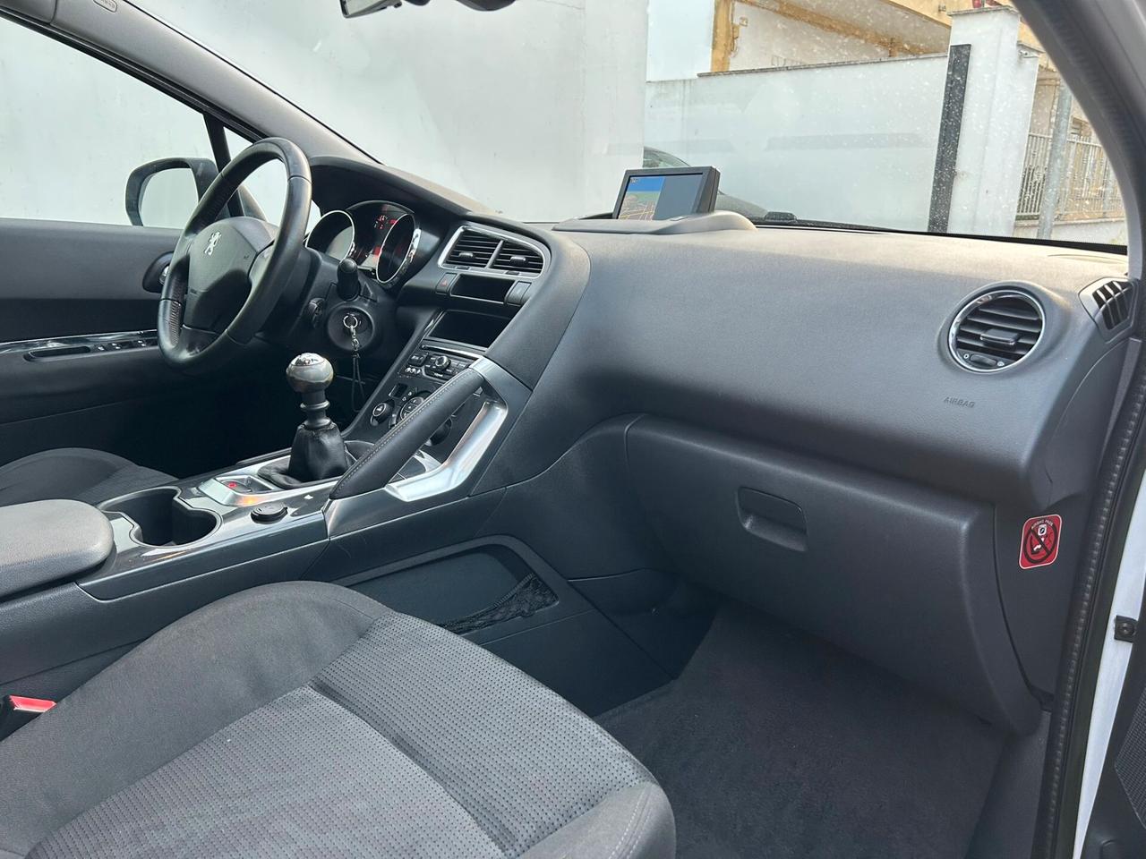 Peugeot 3008 1.6 HDi 115 Cv ALLURE NAVI-2013