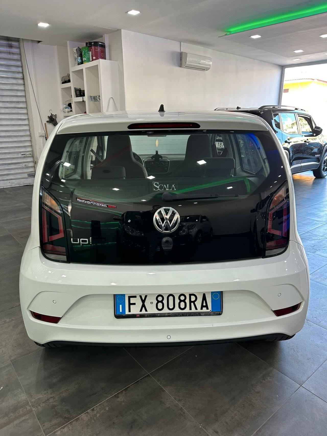 Volkswagen up! 1.0 75 CV 5p. high up!