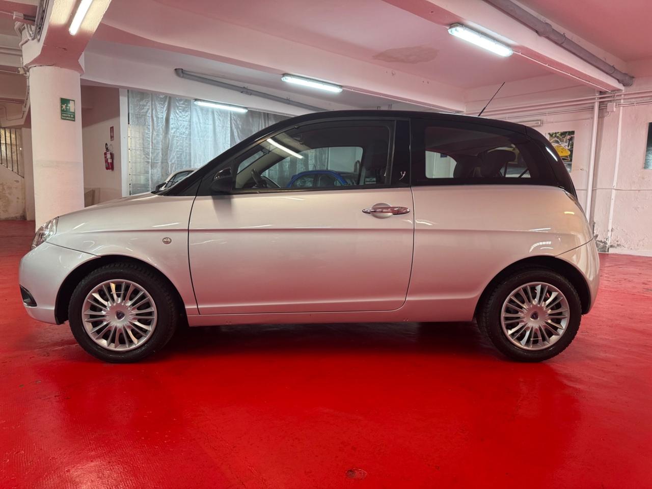 Lancia Ypsilon 1.2 Modamilano