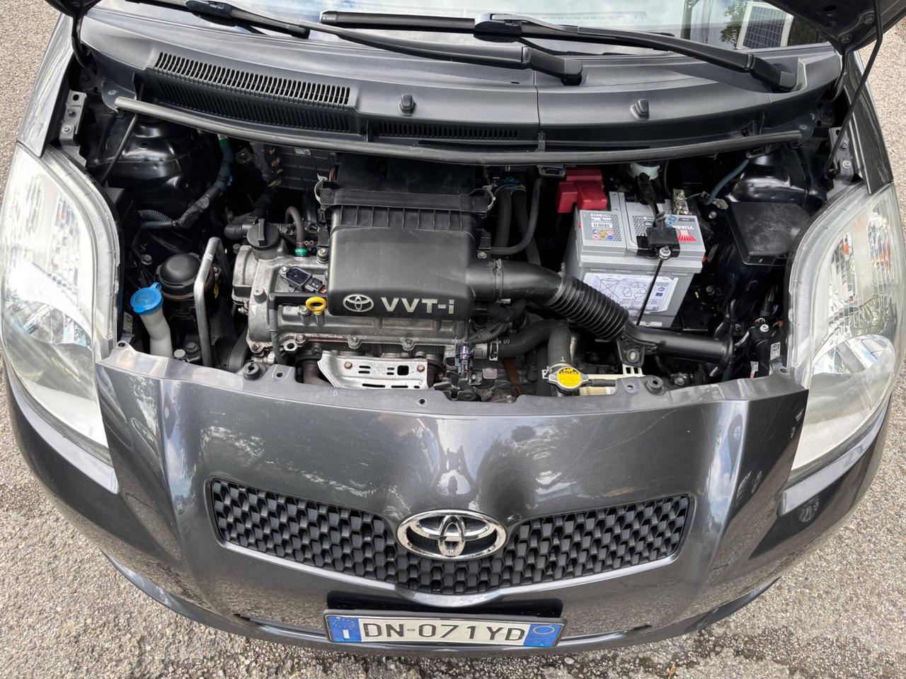 Toyota Yaris 1.3 5 porte Navi OK Neopatentati