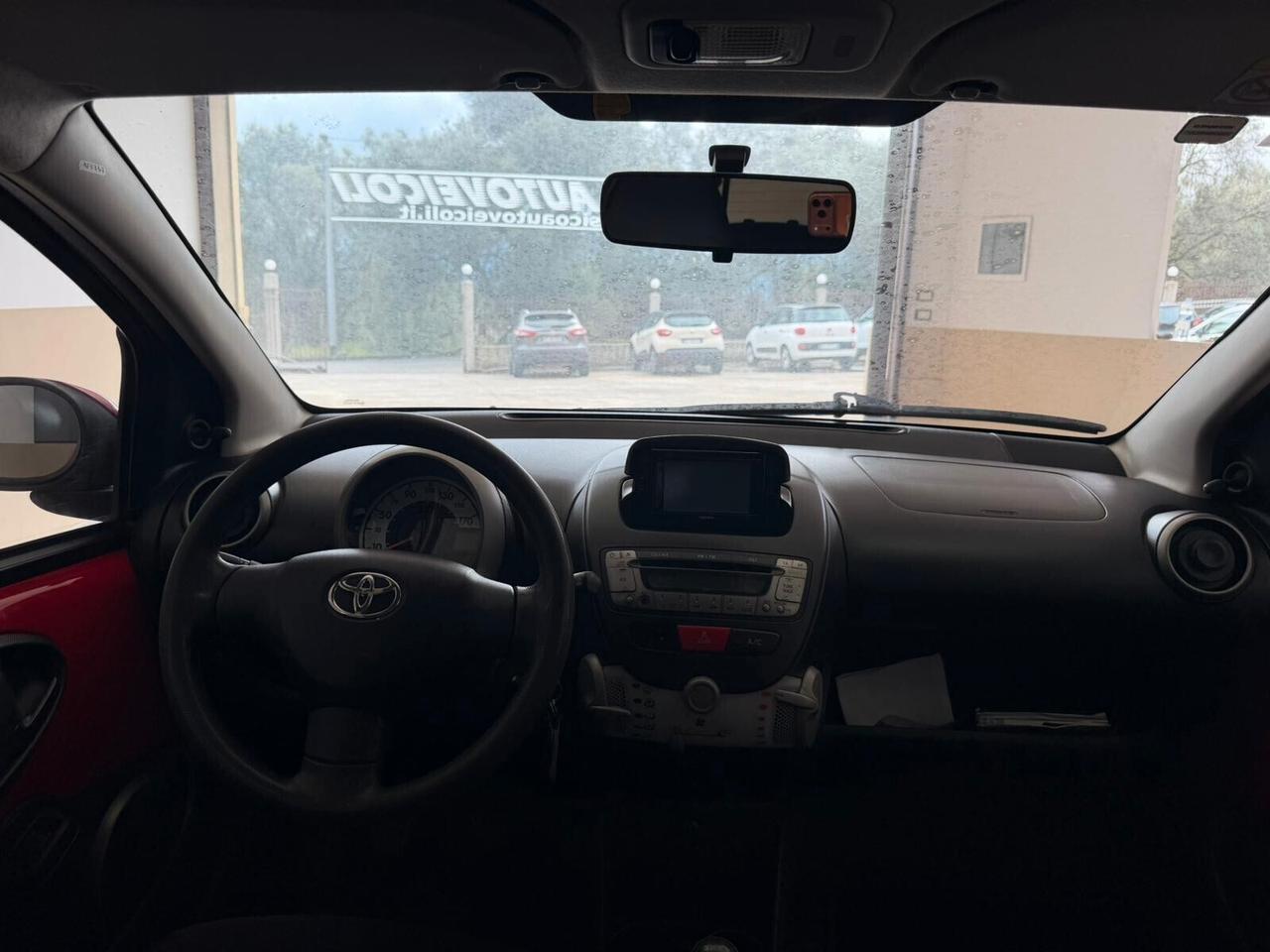 Toyota Aygo 1.0 VVT-i 69 CV 5 porte x-cool MMT